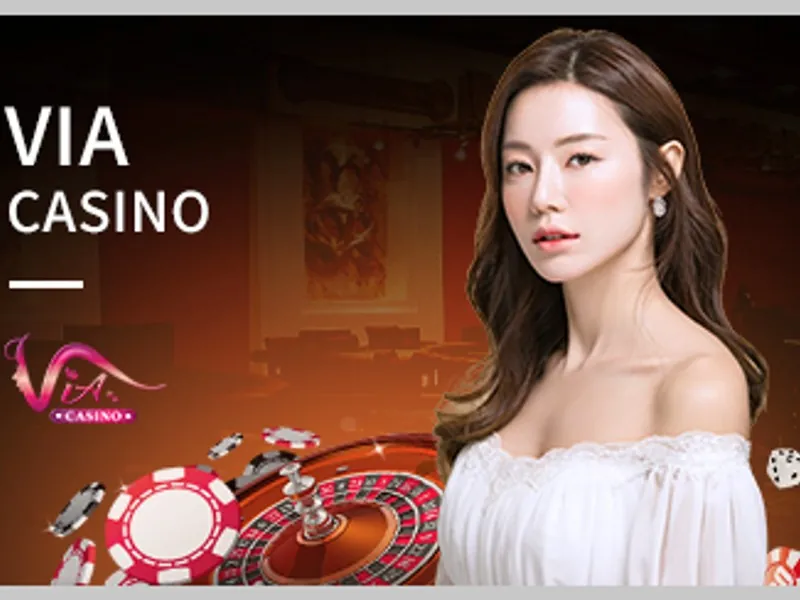 Bàn Baccarat trực tiếp với dealer đang chia bài tại dr88 Casino